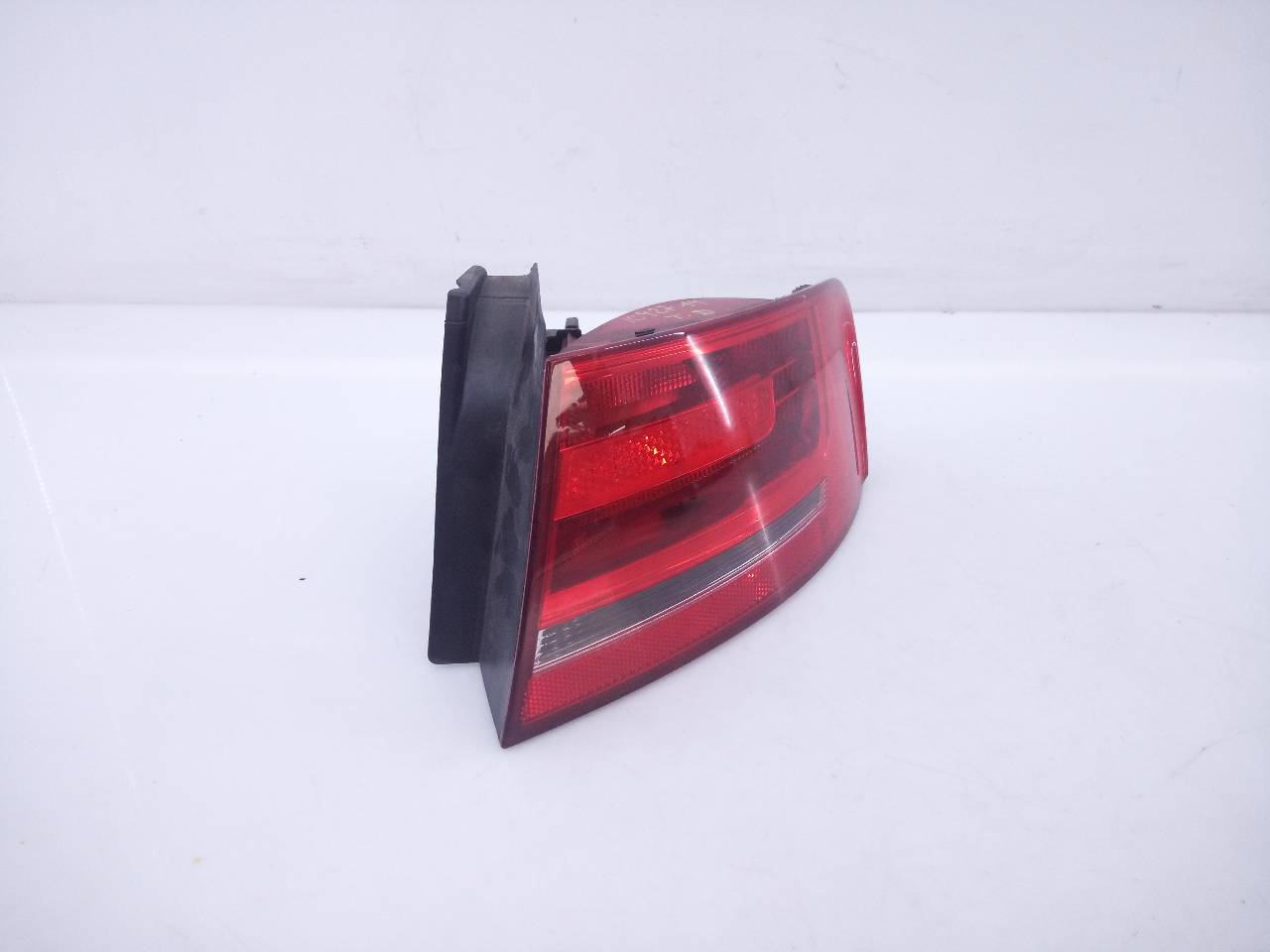 AUDI A4 B8/8K (2011-2016) Rear Right Taillight Lamp 00968606690, E1-B6-50-1 23724800