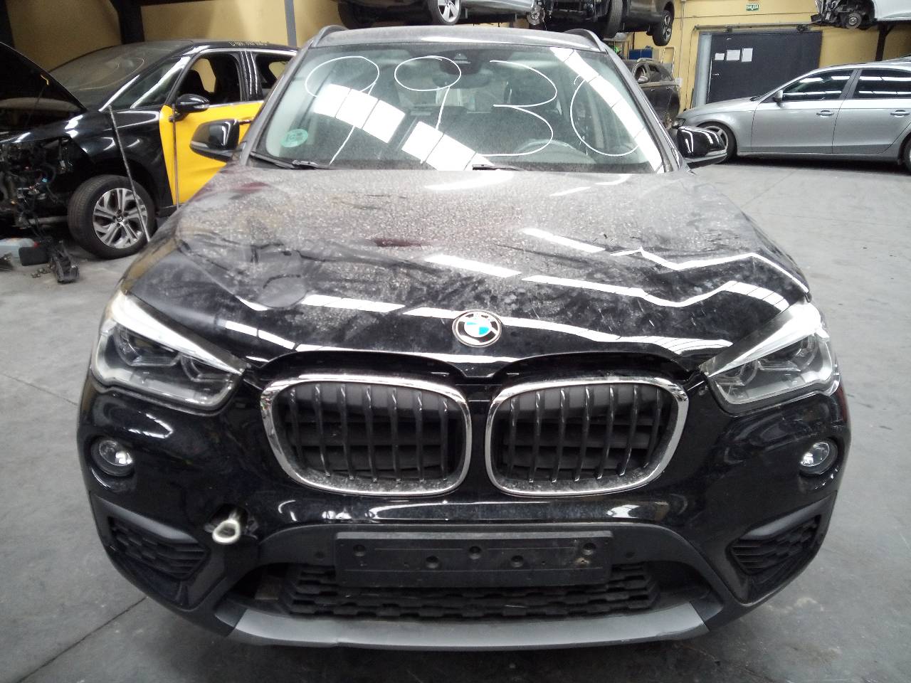 BMW X1 F48/F49 (2015-2023) Priekinių dešinių durų stiklo pakelėjas 13262410, 734951407, E1-B3-24-1 24041966