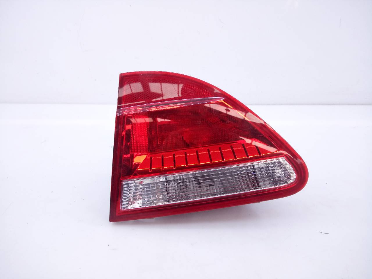 SEAT Exeo 1 generation (2009-2012) Right Side Tailgate Taillight 89320241, E1-B6-47-1 20767501