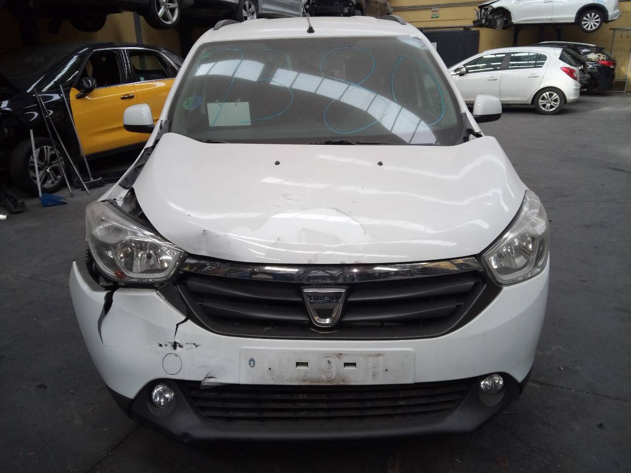 DACIA Lodgy 1 generation (2013-2024) Стеклоподъемник задней левой двери 827217782R, E1-B3-32-1 20953870