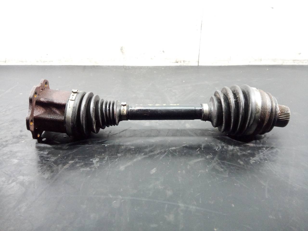 KIA A5 Sportback 8T (2009-2011) Fram Höger Drivaxel 8K0407271AJ, P1-B6-13 21642968