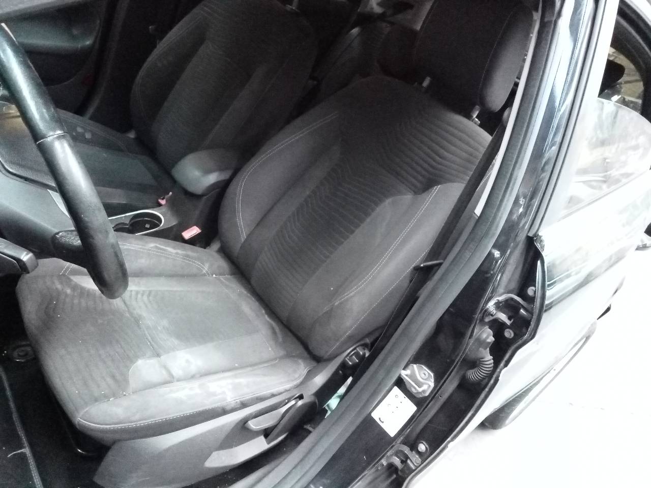 KIA Fiesta 5 generation (2001-2010) Edessä vasen vetoakseli 8V513B437CB,P1-B6-19 21700302