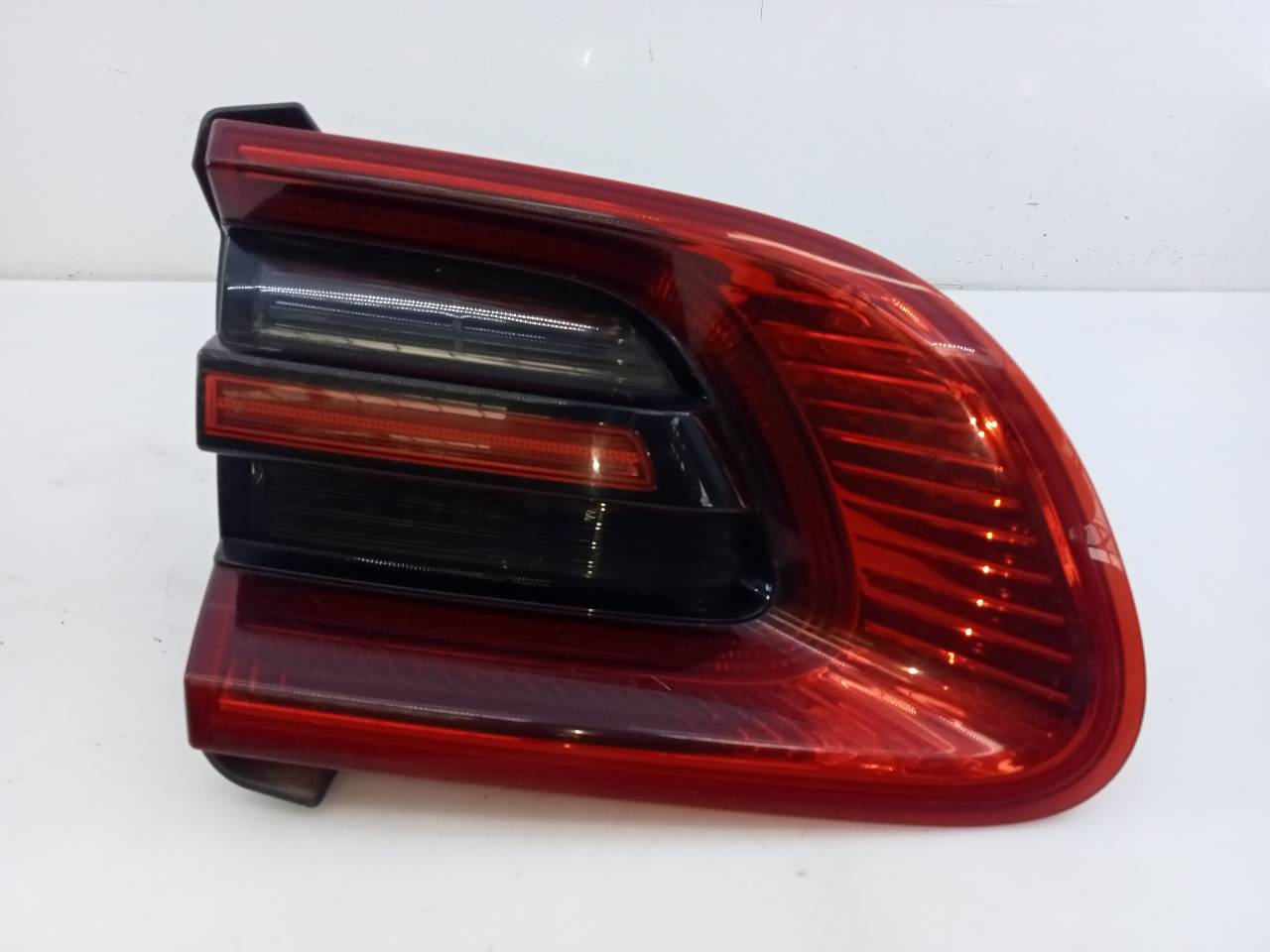 PORSCHE Macan 1 generation (2013-2023) Left Side Tailgate Taillight 95B945093F,E1-A5-47-2,E1-A5-47-2 26269983