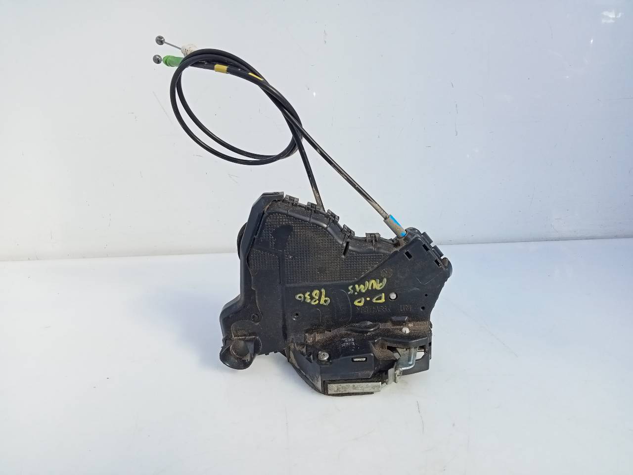 TOYOTA Auris 1 generation (2006-2012) Front Right Door Lock E2-B4-55-1 24393905