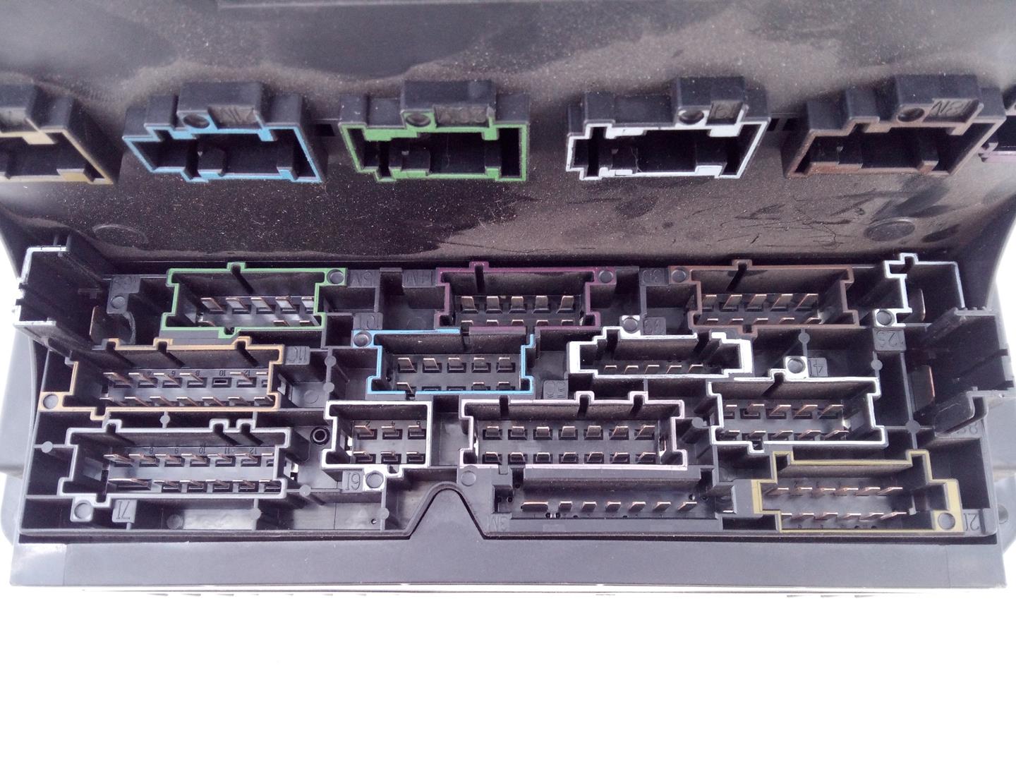 MERCEDES-BENZ C-Class W204/S204/C204 (2004-2015) Fuse Box A2129005722, E3-A1-14-7 24772248