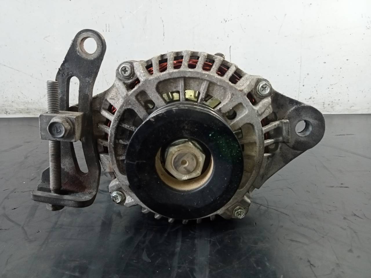 VOLKSWAGEN Pajero 3 generation (1999-2006) Alternator CGB14561,P3-B5-5-1 22603297