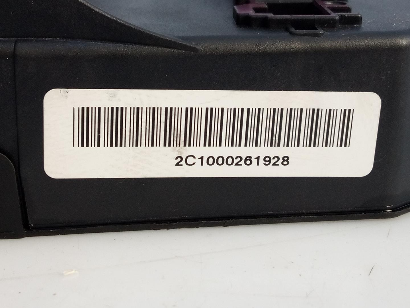 MERCEDES-BENZ C-Class W204/S204/C204 (2004-2015) Saugiklių dėžė A2129009605, E3-A1-4-4 24086041