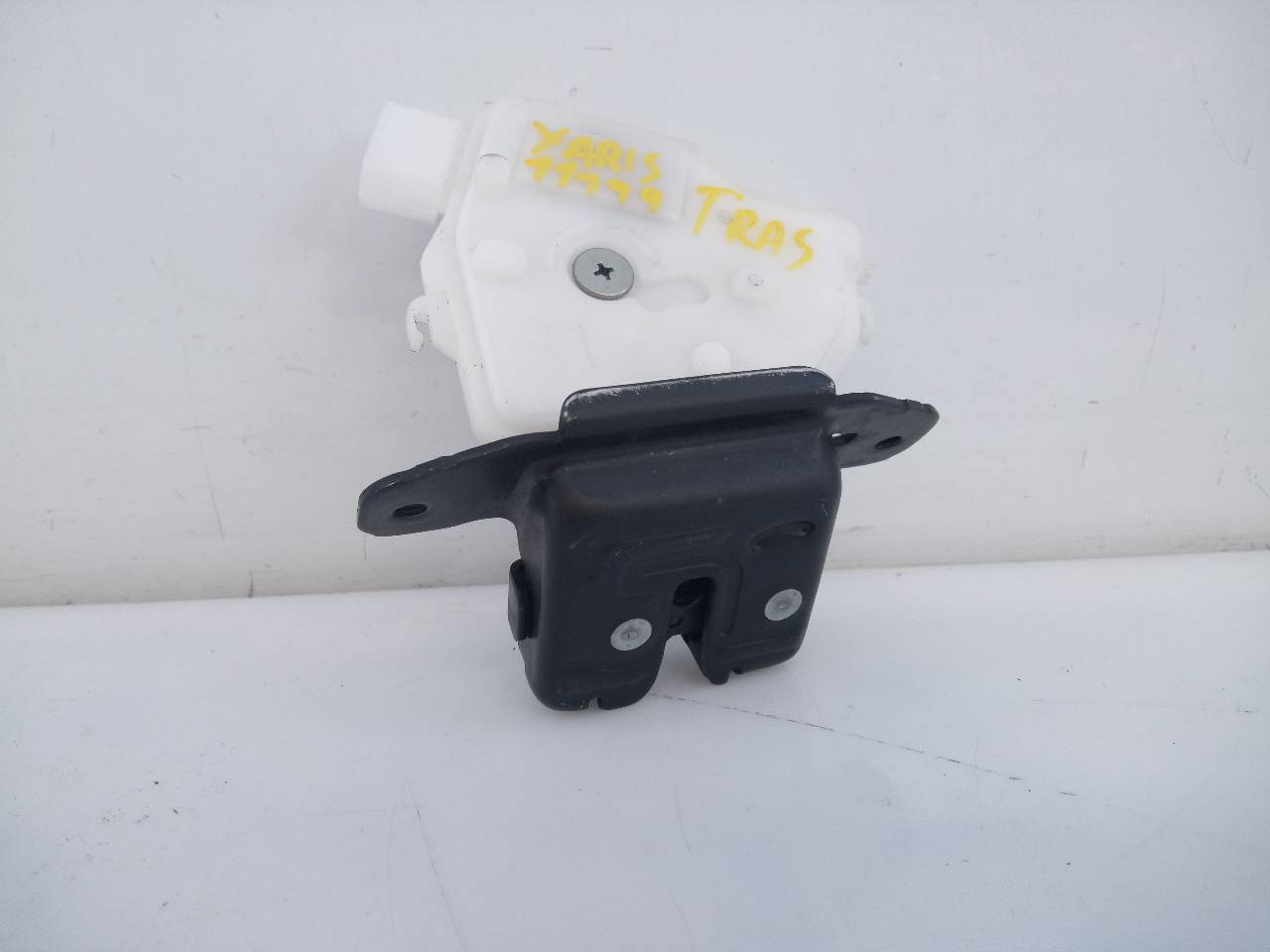 TOYOTA Yaris 3 generation (2010-2019) Tailgate Boot Lock SINREF., E2-B4-55-1 21823967