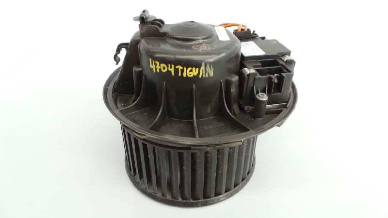 VOLKSWAGEN Tiguan 1 generation (2007-2017) Heater Blower Fan 3C1820015T, E1-B6-3-4 18383225