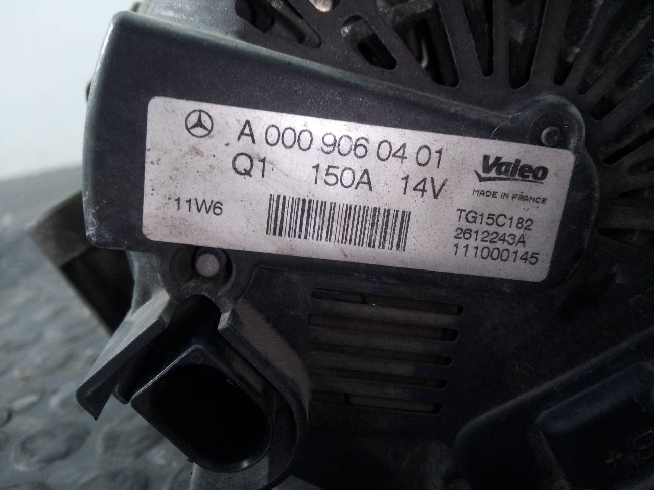 MERCEDES-BENZ C-Class W204/S204/C204 (2004-2015) Alternator A0009060401,P3-B5-2-2 21796787