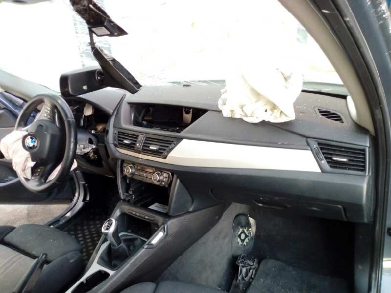 BMW X1 E84 (2009-2015) Galinių dešinių durų langų pakėlimo mygtukas 61316935534 18446655