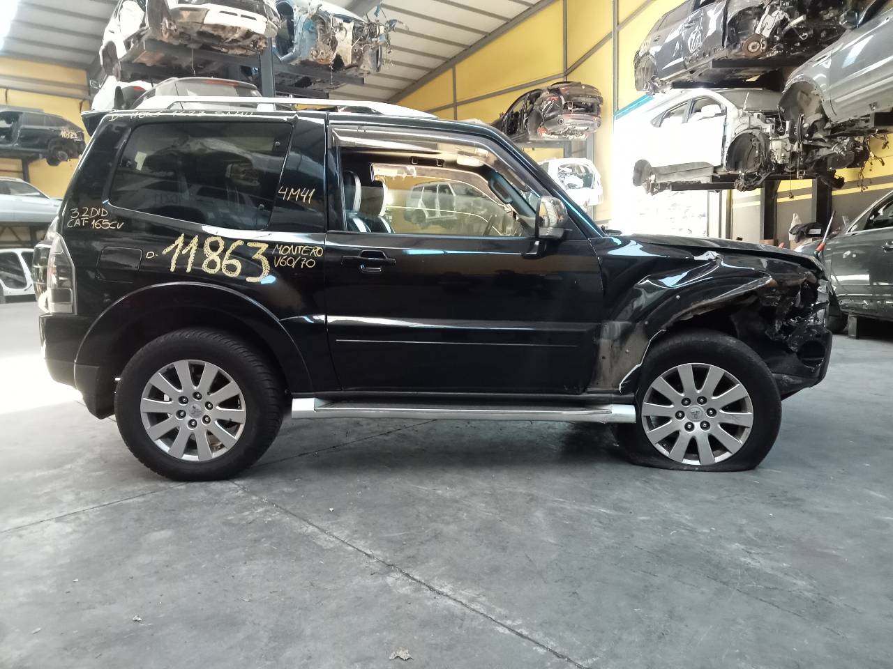 MITSUBISHI Pajero 4 generation (2006-2023) Priekinių kairių durų stiklo pakelėjas MR989948,E2-B4-55-2 23297171