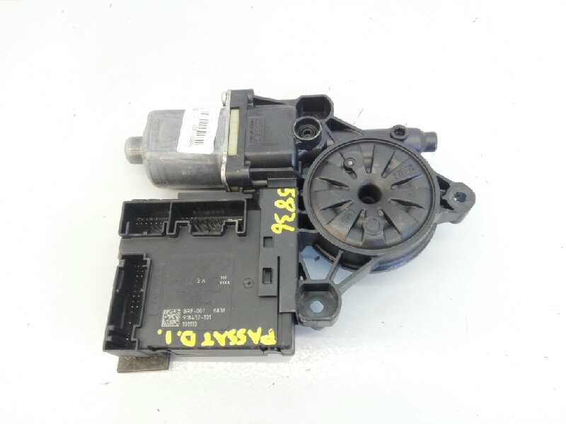 VOLKSWAGEN Passat B7 (2010-2015) Front Left Door Window Regulator Motor 3C0959701A, 988691301, E1-B6-32-1 18441072