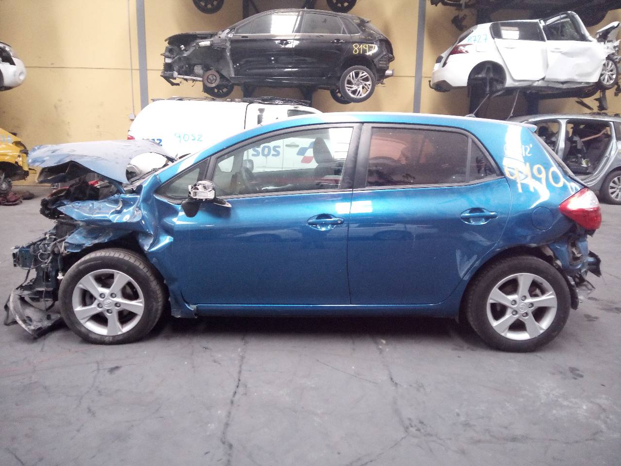 TOYOTA Auris 1 generation (2006-2012) Regulátor okna ľavých predných dverí 8570202020, E2-B4-60-1 24034479