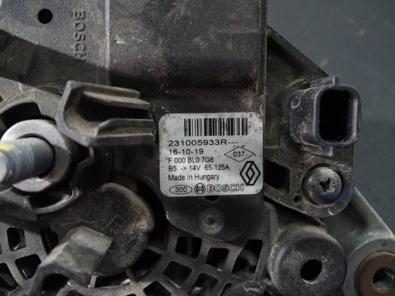 DACIA Logan 2 generation (2013-2020) Alternator 231005933R,P3-B5-8-3 21821381