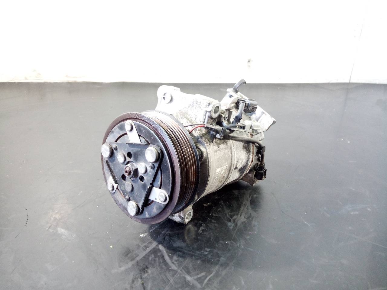 Compresor del aire acondicionado R9M414 5809012604 de Renault Kadjar 2015-0 131 CV - pieza usada
