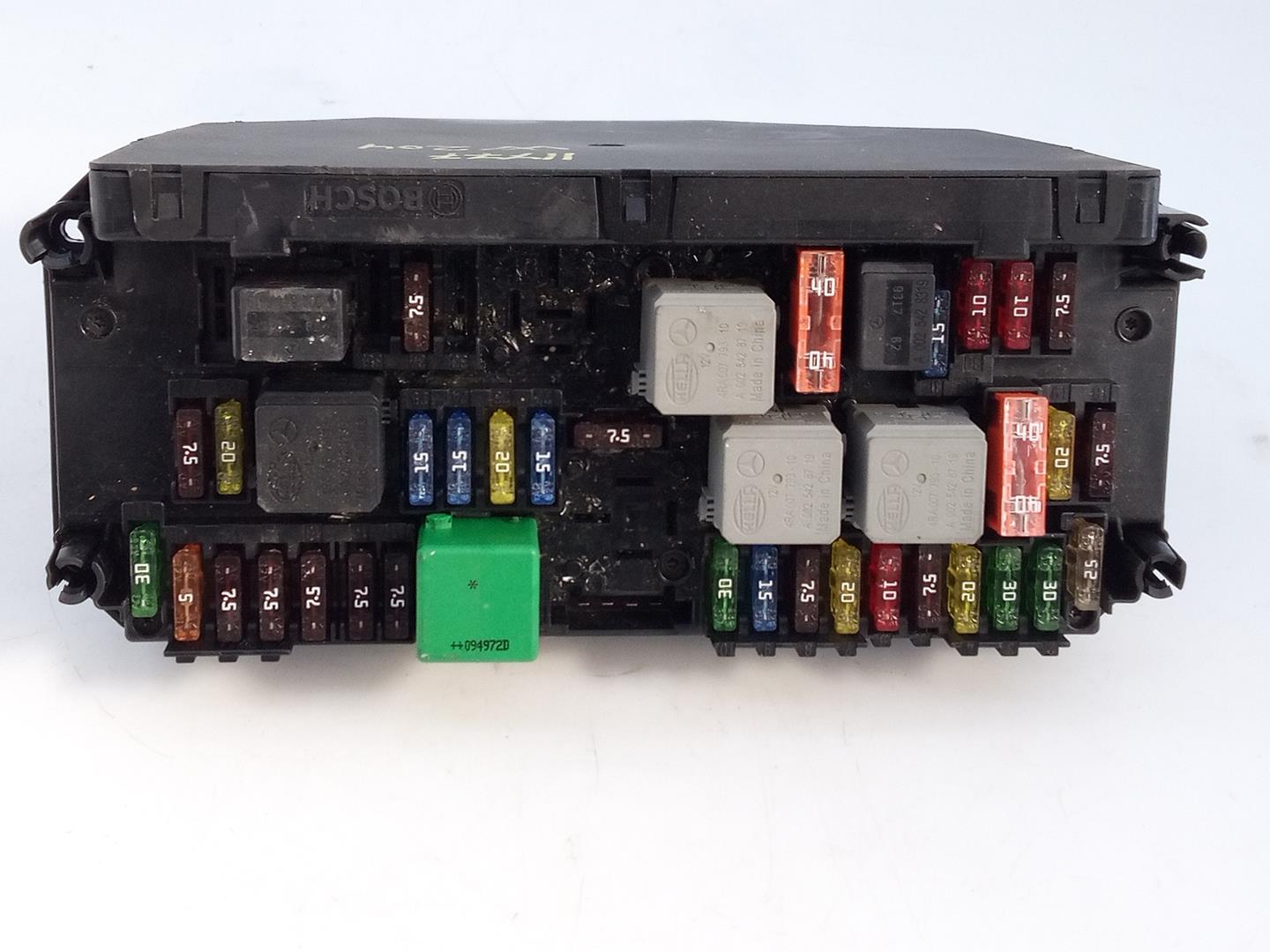 MERCEDES-BENZ C-Class W204/S204/C204 (2004-2015) Fuse Box A2129009605, A2125451101, E3-A1-4-4 24086041