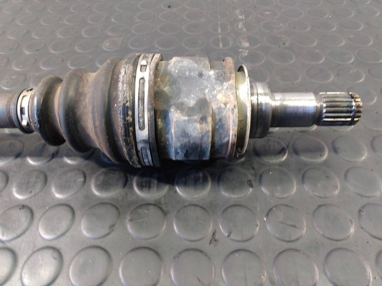 TOYOTA RAV4 4 generation (XA40) (2012-2018) Rear Left Driveshaft P1-B6-18 18731833