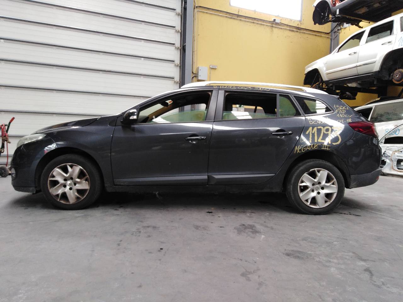 VOLVO Megane 3 generation (2008-2020) Galinių dešinių durų stiklo pakelėjas 827306548R, E1-A1-48-2 20966882