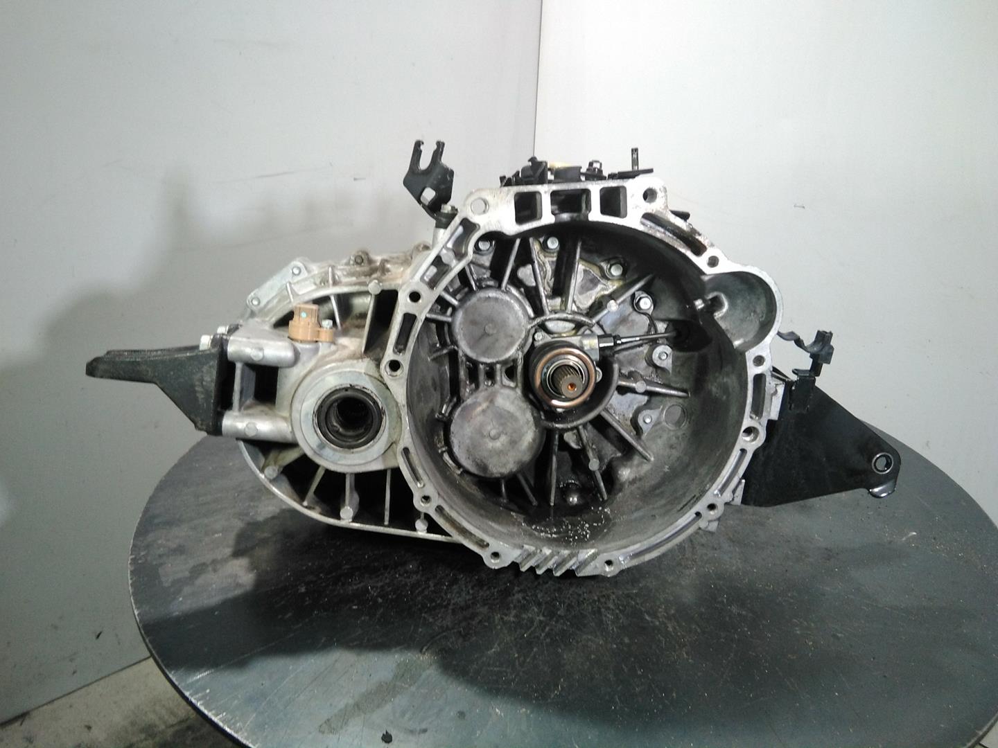 HYUNDAI Santa Fe SM (2000-2013) Gearbox G080500213,M1-B4-142 26271193