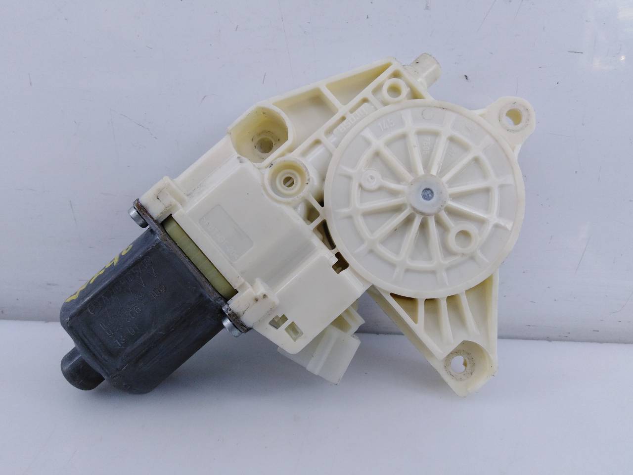 MERCEDES-BENZ B-Class W246 (2011-2020) Front Right Door Window Control Motor 0130822691, E3-A1-9-1 21802124