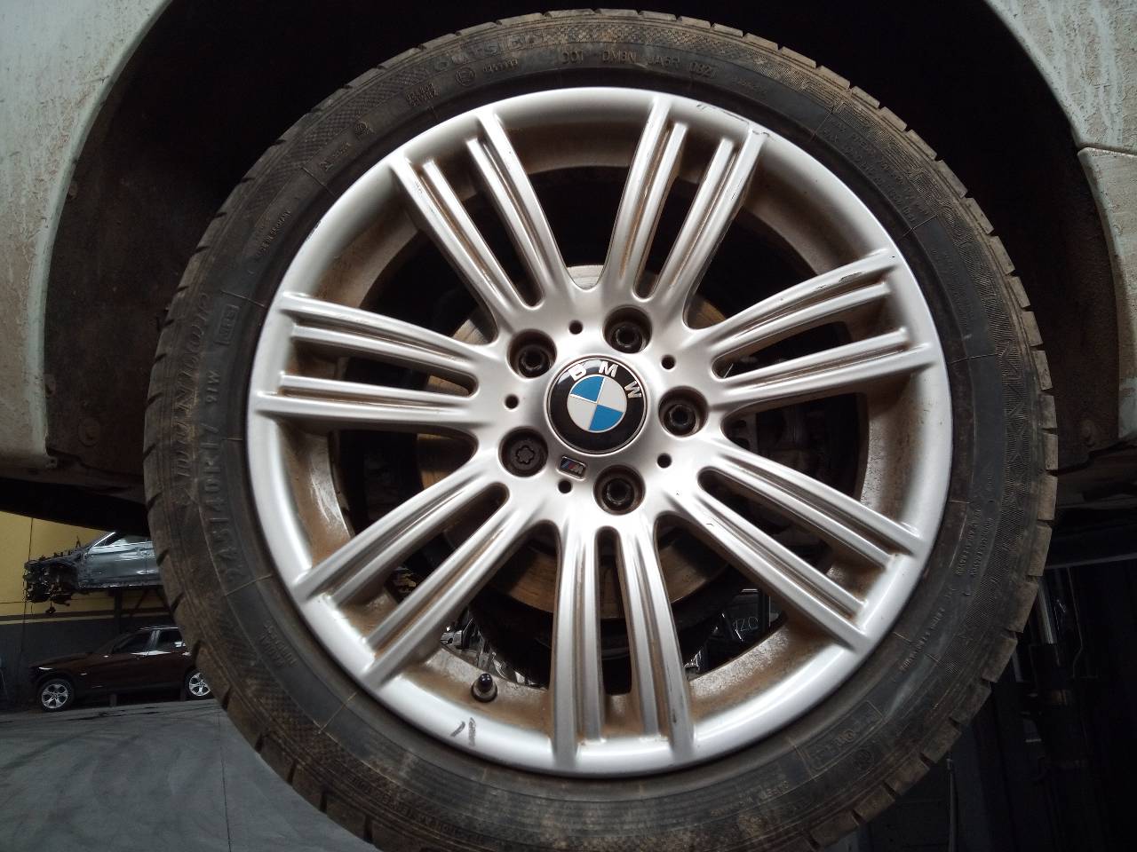 BMW 1 Series F20/F21 (2011-2020) Tire 245/40/17 24098367
