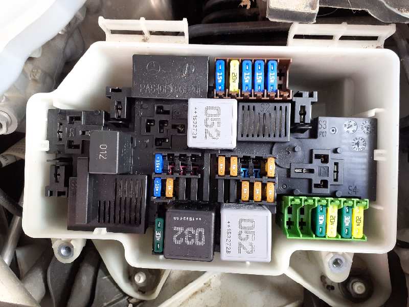 MERCEDES-BENZ C-Class W205/S205/C205 (2014-2023) Fuse Box 2229063202 18609369