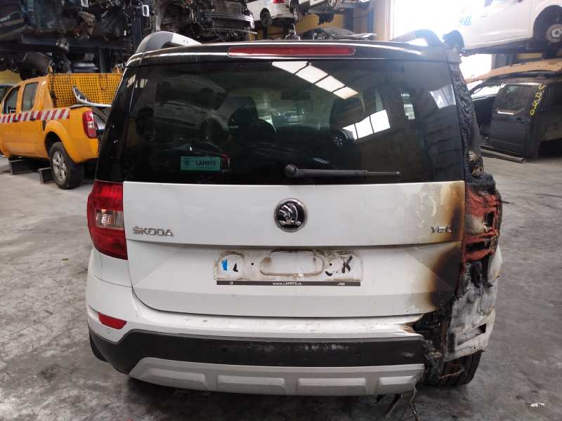 SKODA Yeti 1 generation (2009-2018) Galinė dešinė stebulė (stupica) 18513664