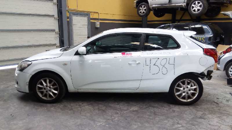 KIA Cee'd 1 generation (2007-2012) Andra interiördelar 957101H700, 937001H000 18375113