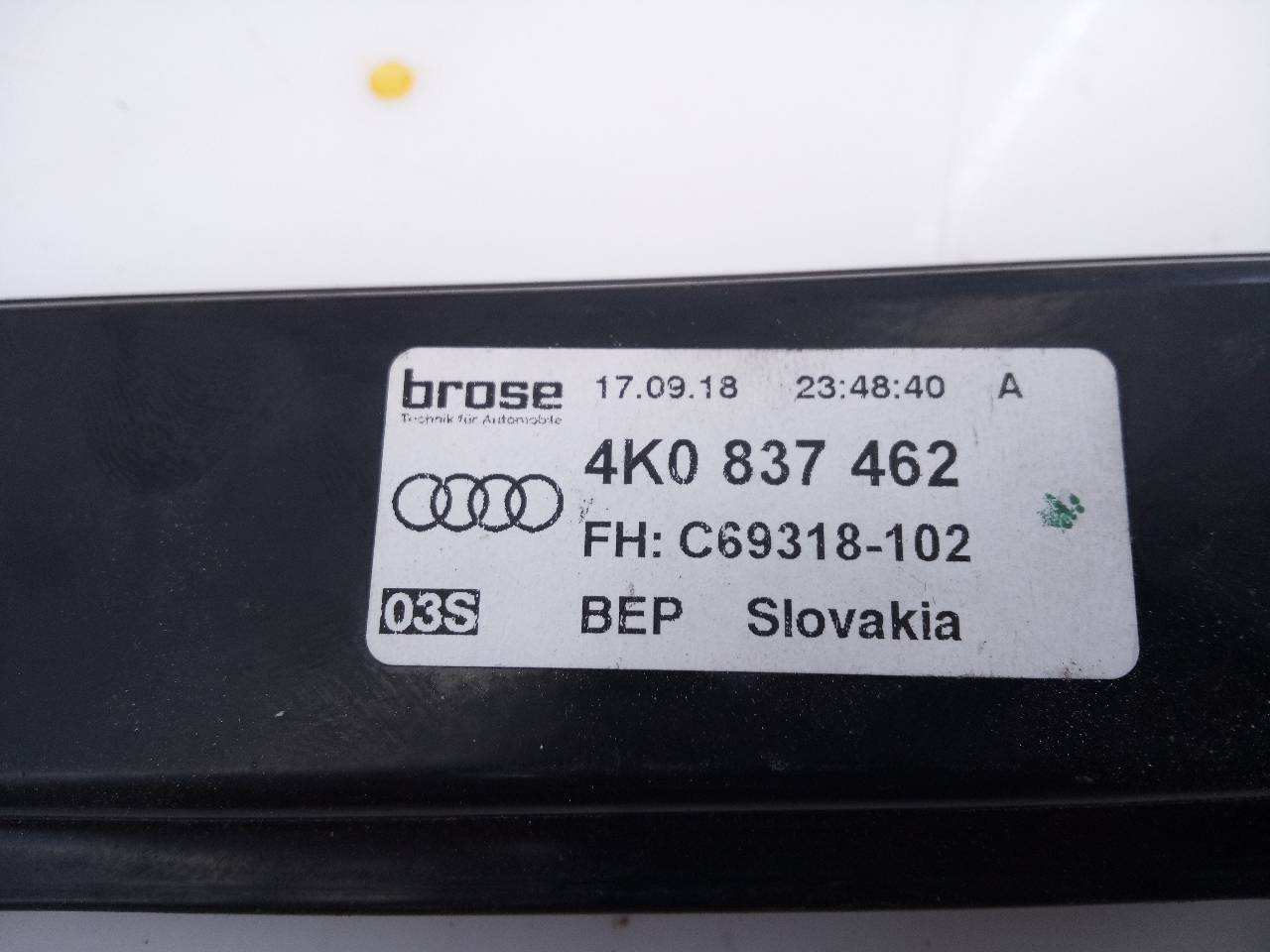 AUDI A6 C4/4A (1994-1997) Стеклоподъемник передней правой двери 4K0837462,E1-B6-31-1 20965381