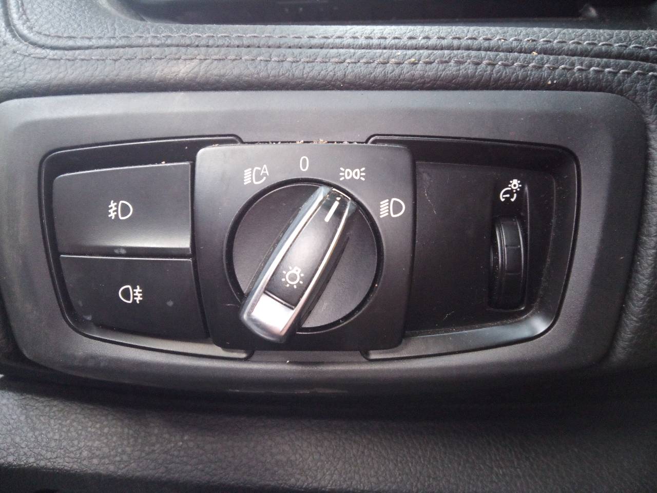 BMW 2 Series Active Tourer F45 (2014-2018) Headlight Switch Control Unit 24094239