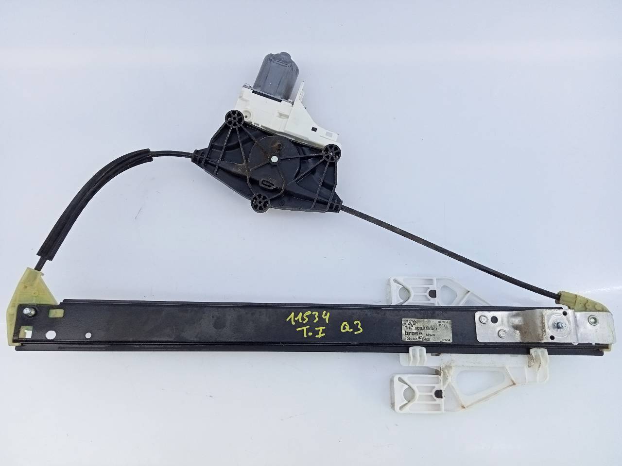AUDI Q3 8U (2011-2020) Стеклоподъемник задней левой двери 8K0959811A, E1-B6-56-2 21826019