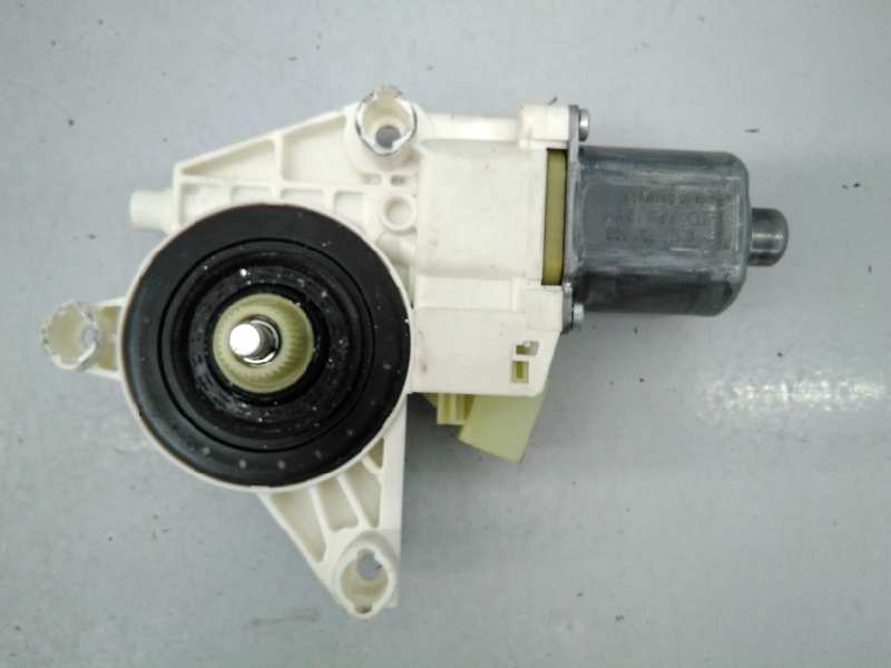 MERCEDES-BENZ C-Class W204/S204/C204 (2004-2015) Forreste venstre dør vinduesregulator motor E1-A2-32-2, A2048200142 18552283