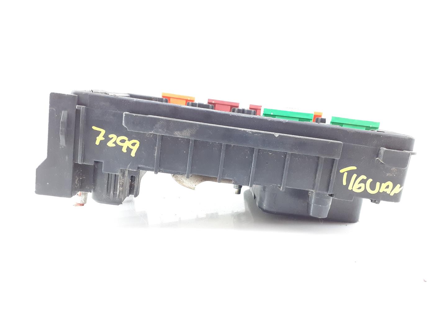 VOLKSWAGEN Tiguan 1 generation (2007-2017) Fuse Box 3C0937125A,63595743,E2-A1-15-7 18577481