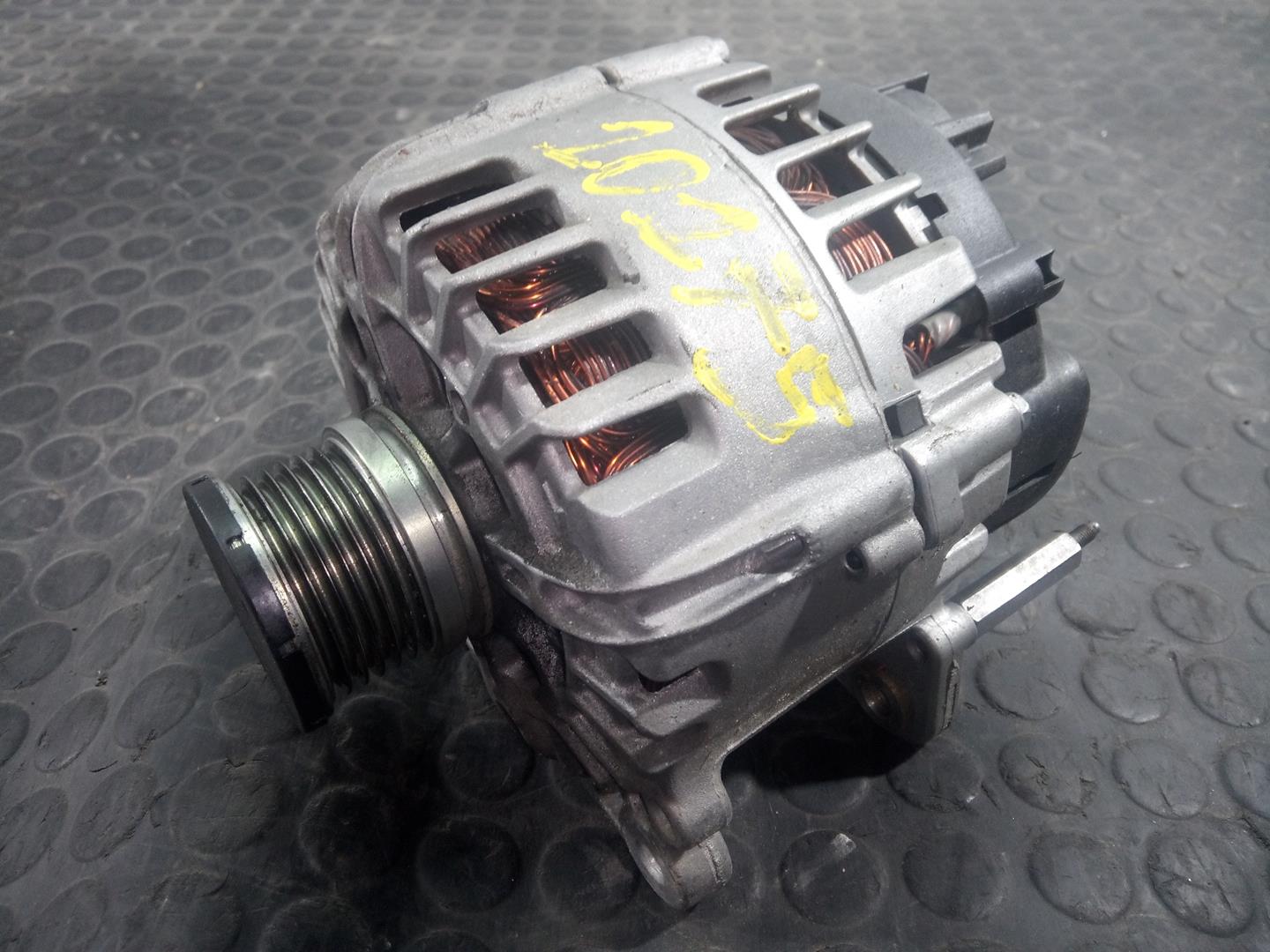 VOLKSWAGEN Tiguan 1 generation (2007-2017) Alternator 115240989,P3-B5-2-3,03L903023L 20955584