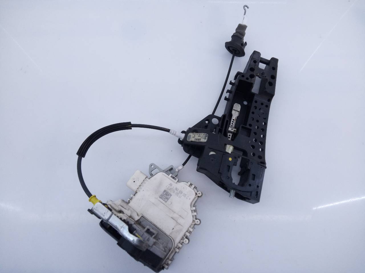 AUDI A5 Sportback Замок задней левой двери 8K0839015C, E1-B6-4-4 18751621