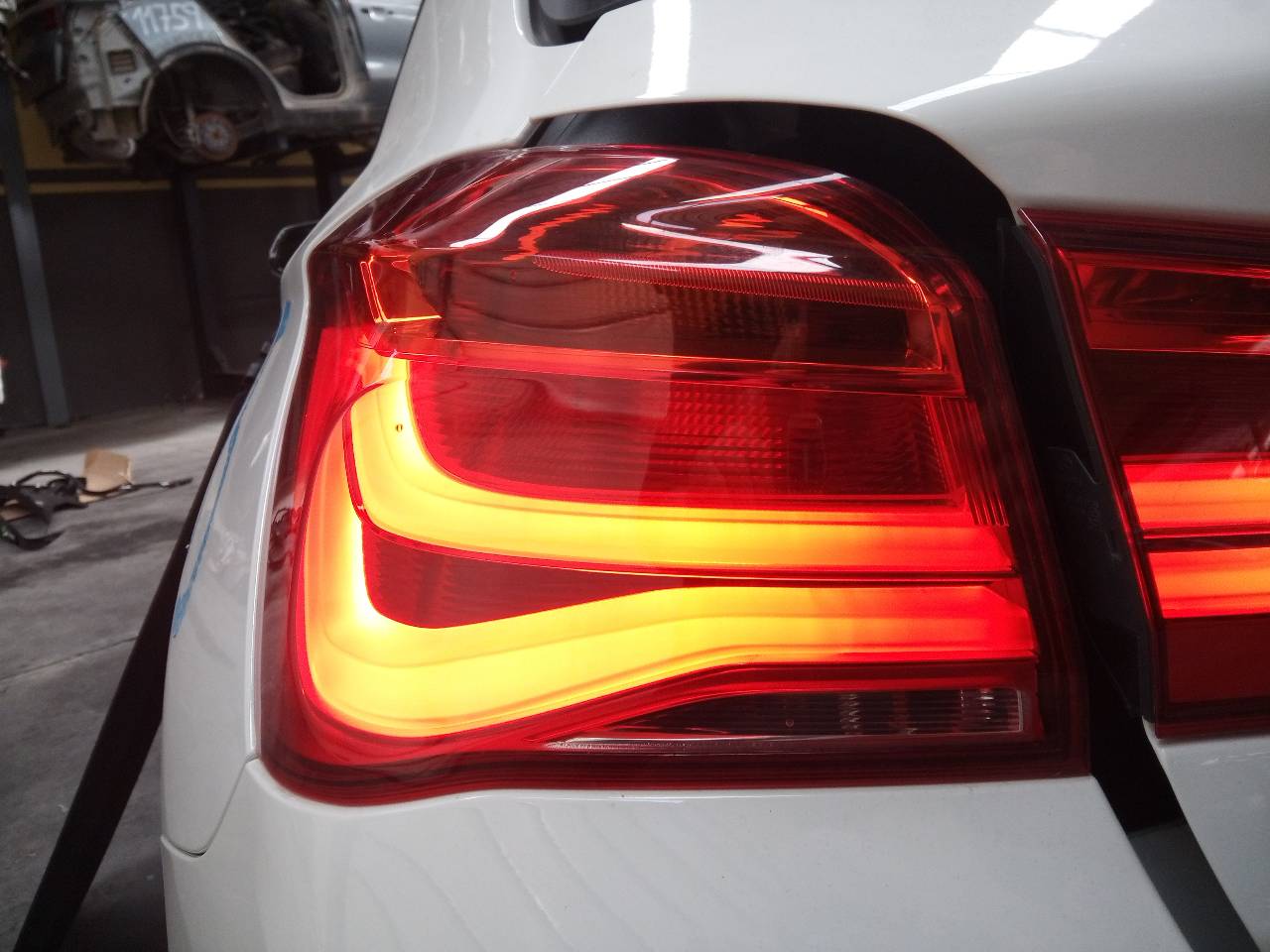 BMW 1 Series F20/F21 (2011-2020) Rear Left Taillight 24096814