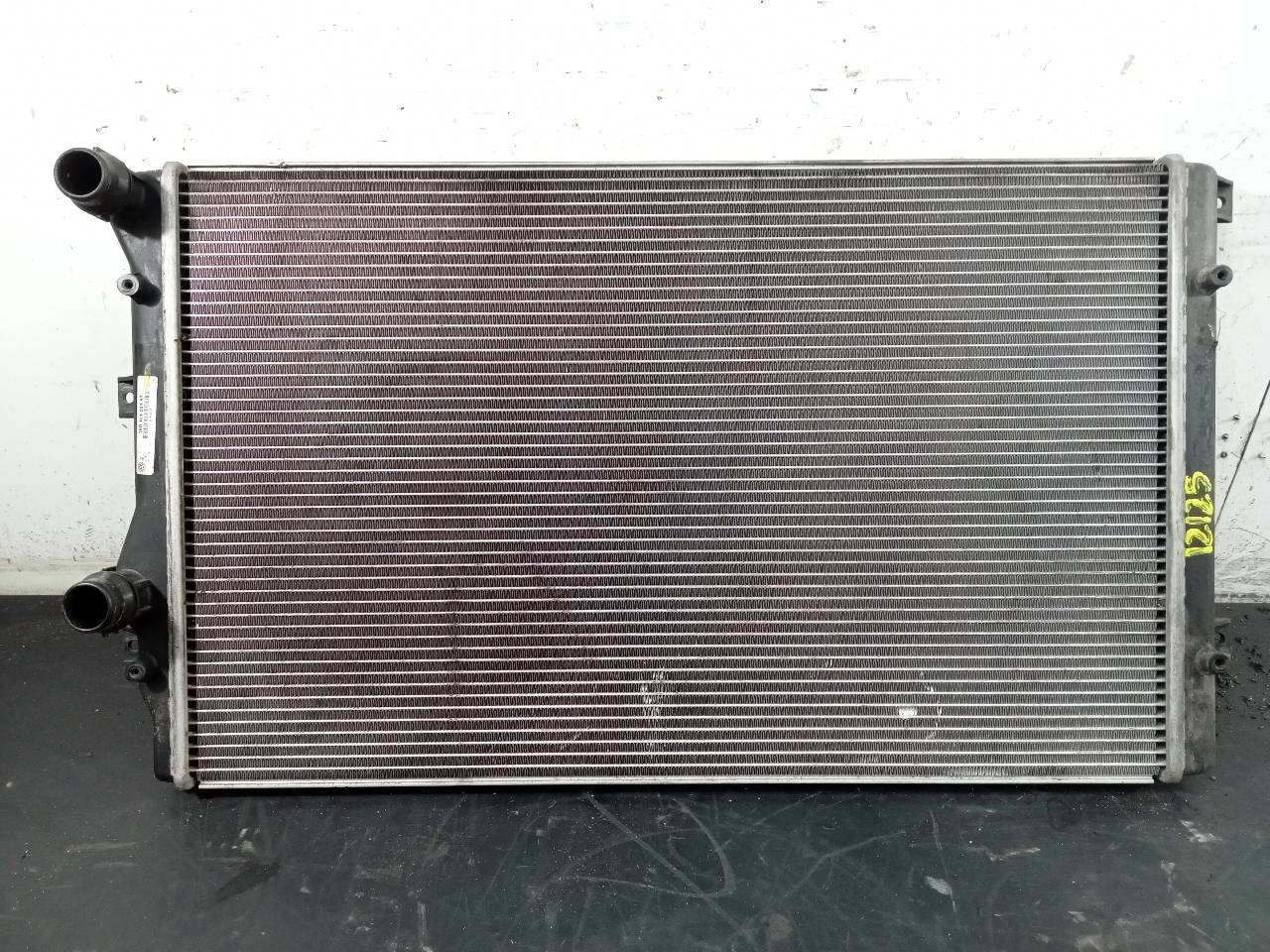 VOLKSWAGEN Golf 5 generation (2003-2009) Охлаждающий радиатор 1K0121251AT, P2-B6-9 24106109