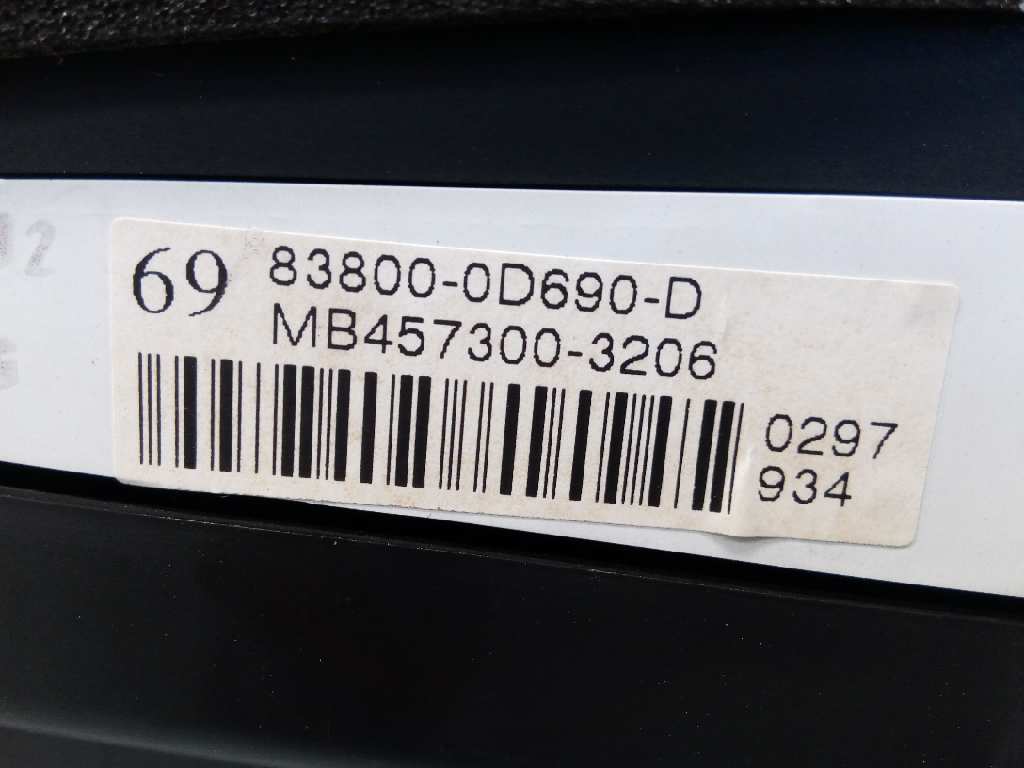 TOYOTA Yaris 2 generation (2005-2012) Compteur de vitesse 838000D690D,E3-B2-8-4 18408659