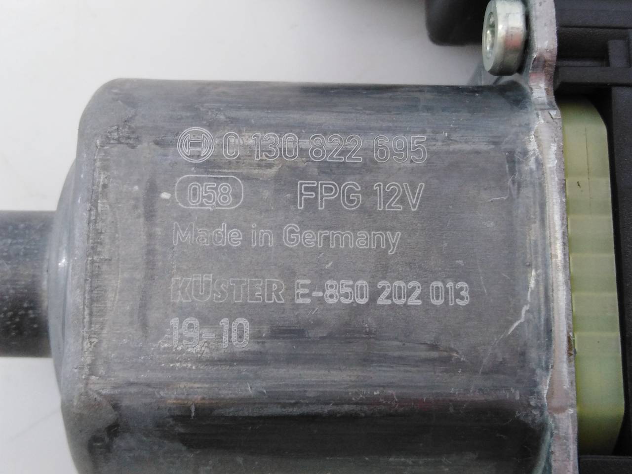 VOLKSWAGEN Golf 7 generation (2012-2024) Rear Right Door Window Control Motor 0130822695, 5Q0959407, E2-B6-54-2 18718104