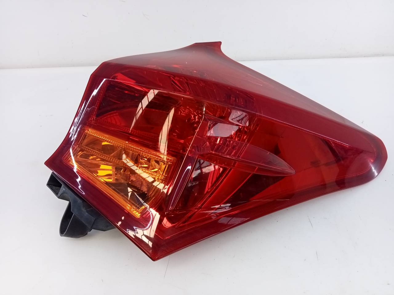 TOYOTA Auris 1 generation (2006-2012) Rear Right Taillight Lamp E2-B4-54-2 24388974