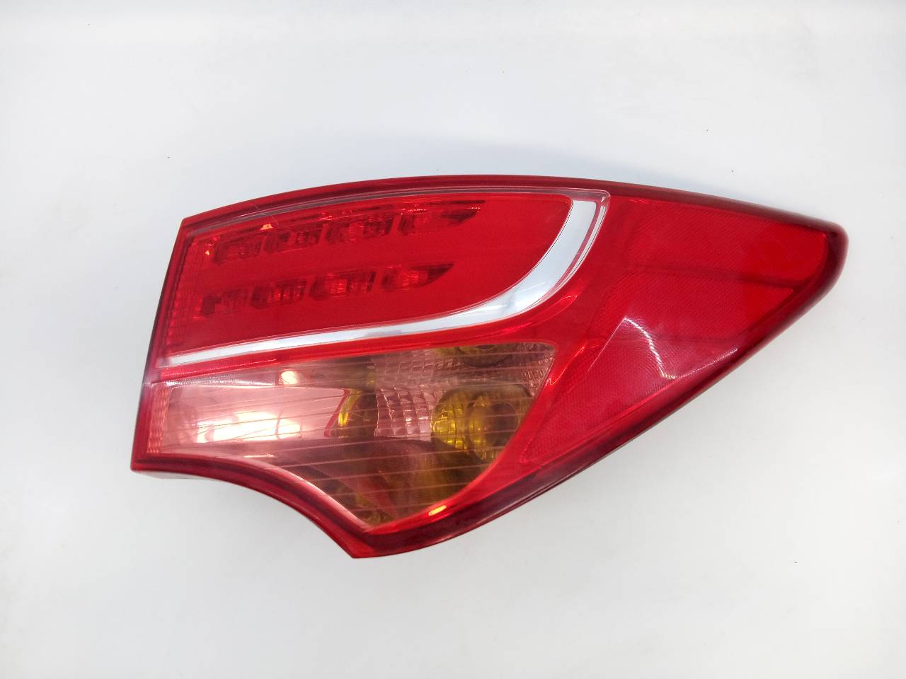 HYUNDAI Santa Fe SM (2000-2013) Rear Right Taillight Lamp 924022W1,E2-B5-34-2 26267957