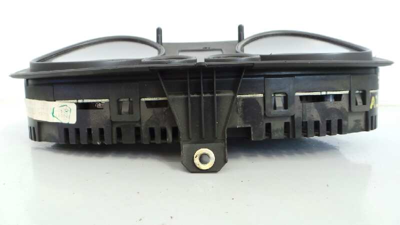 AUDI A2 8Z (1999-2005) Instrumentu panelis/spidometrs 8Z0920900A, E2-A1-8-3 18417993