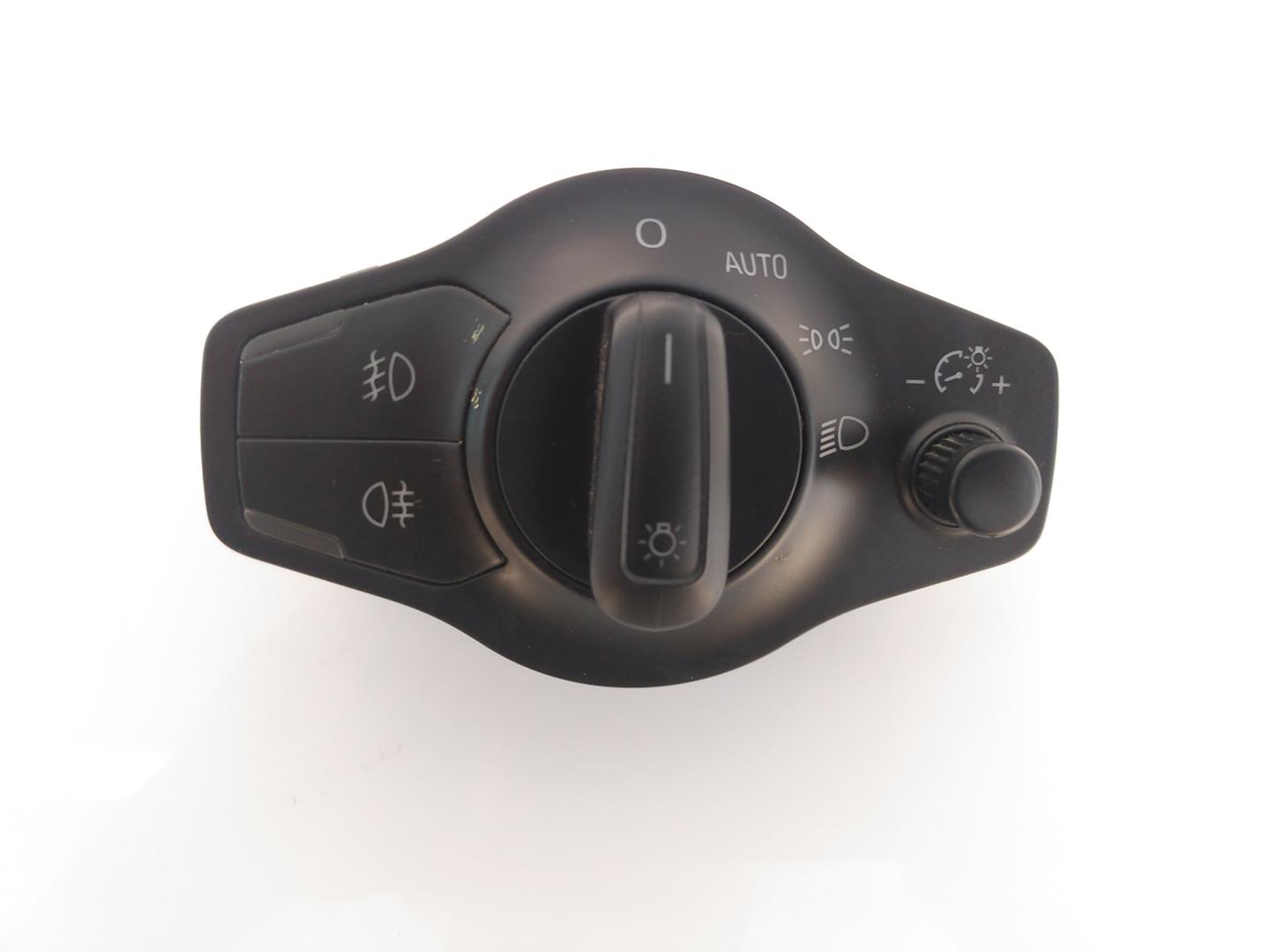AUDI A4 B8/8K (2011-2016) Headlight Switch Control Unit 8K0941531C, E2-A1-18-3 24042706