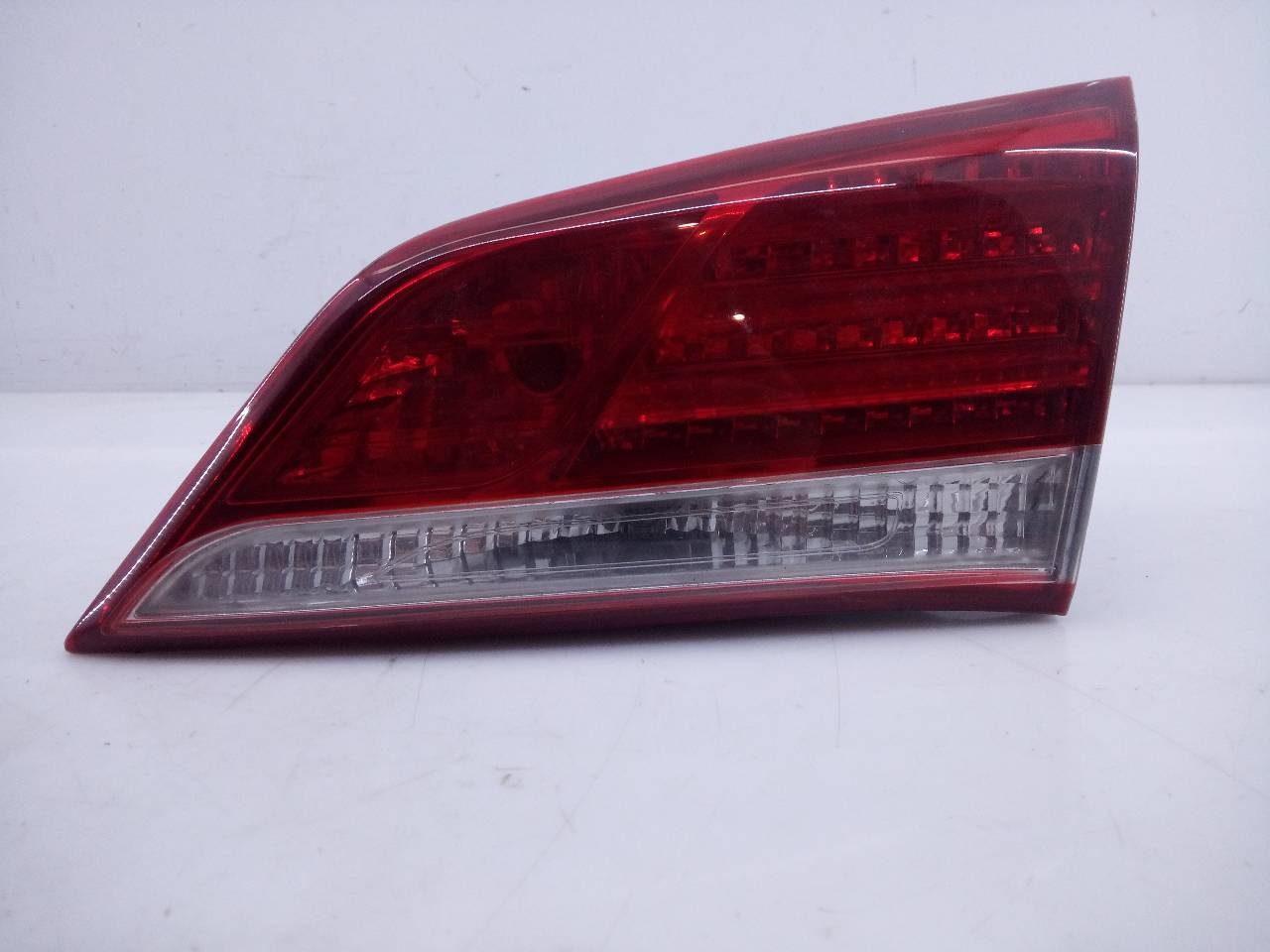 HYUNDAI i40 VF (1 generation) (2011-2020) Фонарь крышки багажника правый E2-B5-44-1 26280543