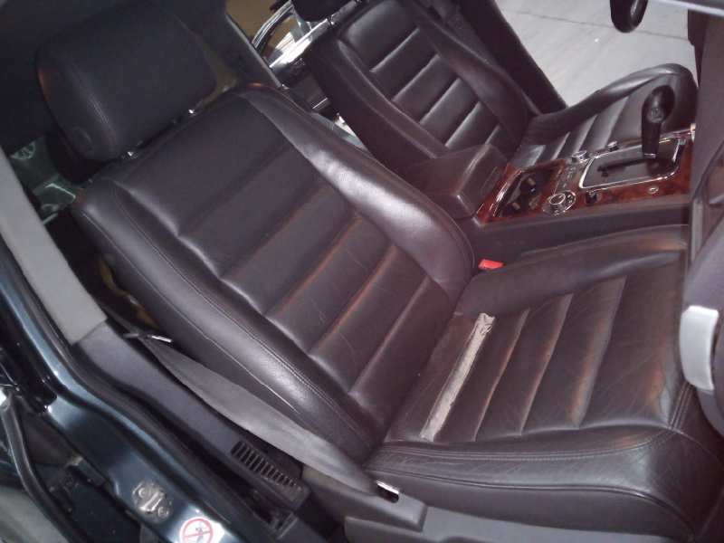 VOLKSWAGEN Touareg 1 generation (2002-2010) Охолоджувач олії 7L0317019,P2-A11-13 18681847