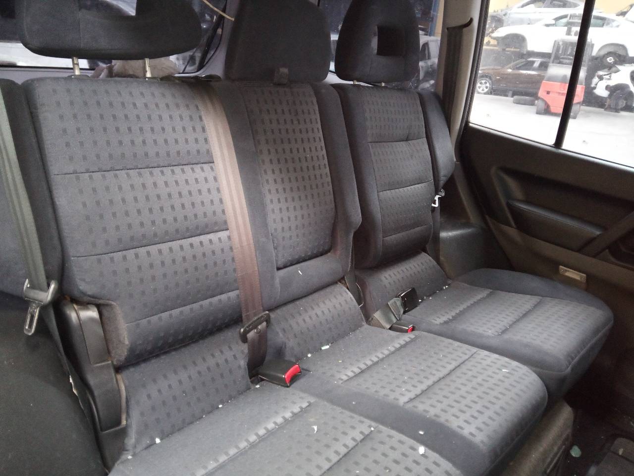 MITSUBISHI Pajero 3 generation (1999-2006) Rear Right Seatbelt 24515994