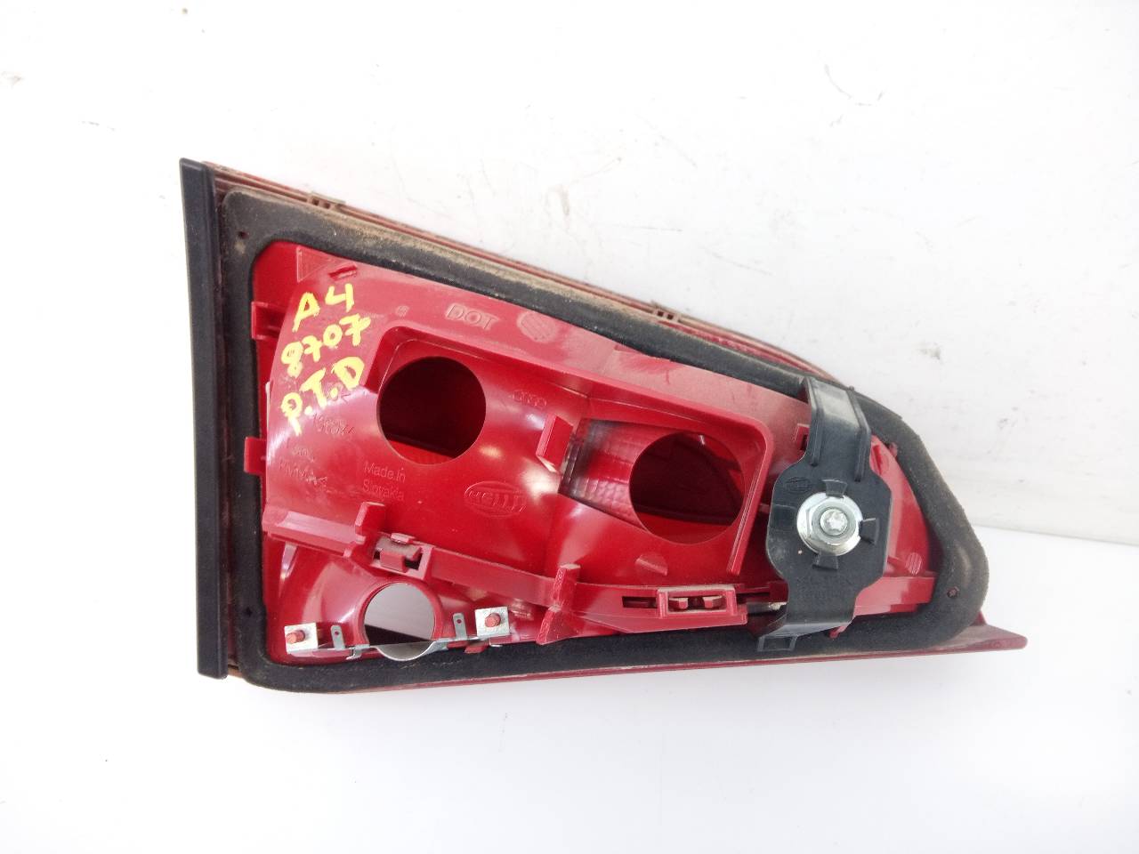 AUDI A4 B8/8K (2011-2016) Right Side Tailgate Taillight 8K5945094D,E1-B6-47-1 24023225