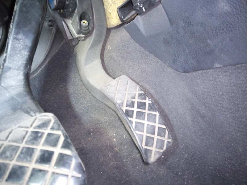AUDI A4 B6/8E (2000-2005) Akseleratoriaus (gazo) pedalas 8E1723523F 20953757