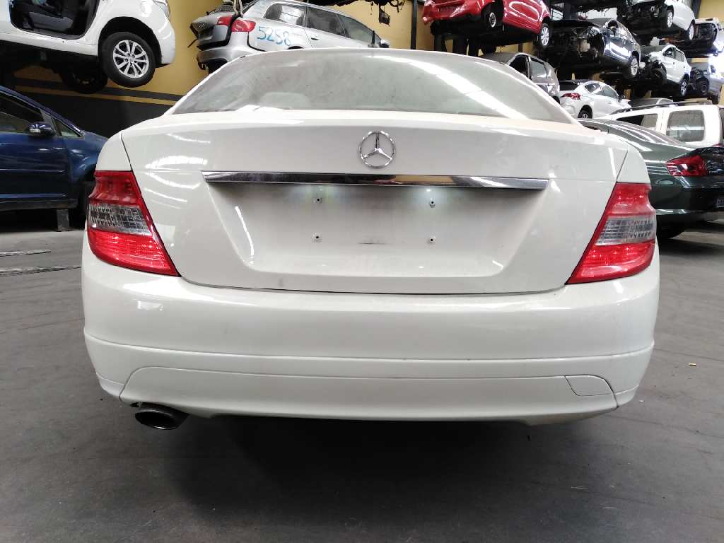 MERCEDES-BENZ C-Class W204/S204/C204 (2004-2015) Priekinių dešinių durų stiklo pakelėjo varikliukas A2048200642, E1-A2-28-2 18479435